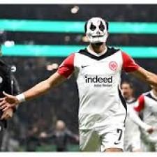 Manchester City forhandler med Eintracht Frankfurt